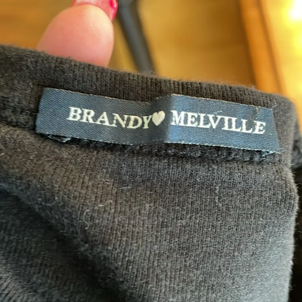 EUC Brandy Melville, black cropped T-shirt - Image 5