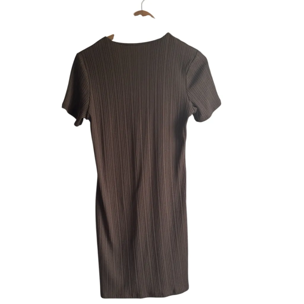 H&M Chocolate Ribbed Knit Top - Image 2