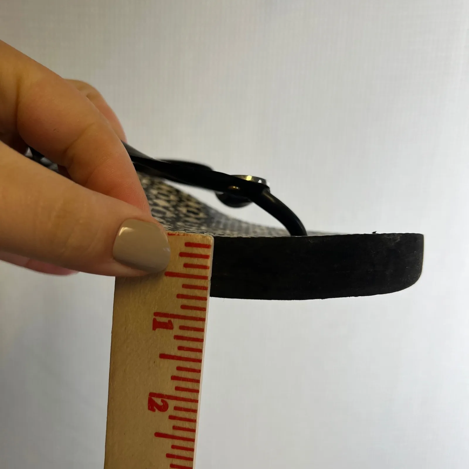 Tory Burch Black White Geometric Logo Wedge Flip Flop Sandals Women's - Image 8