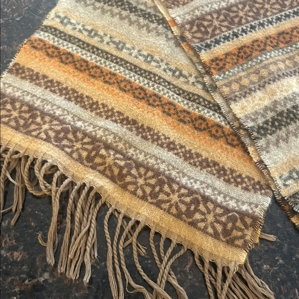 Cashmink V. Fraas neutral tones scarf made in Germany old money - Image 4