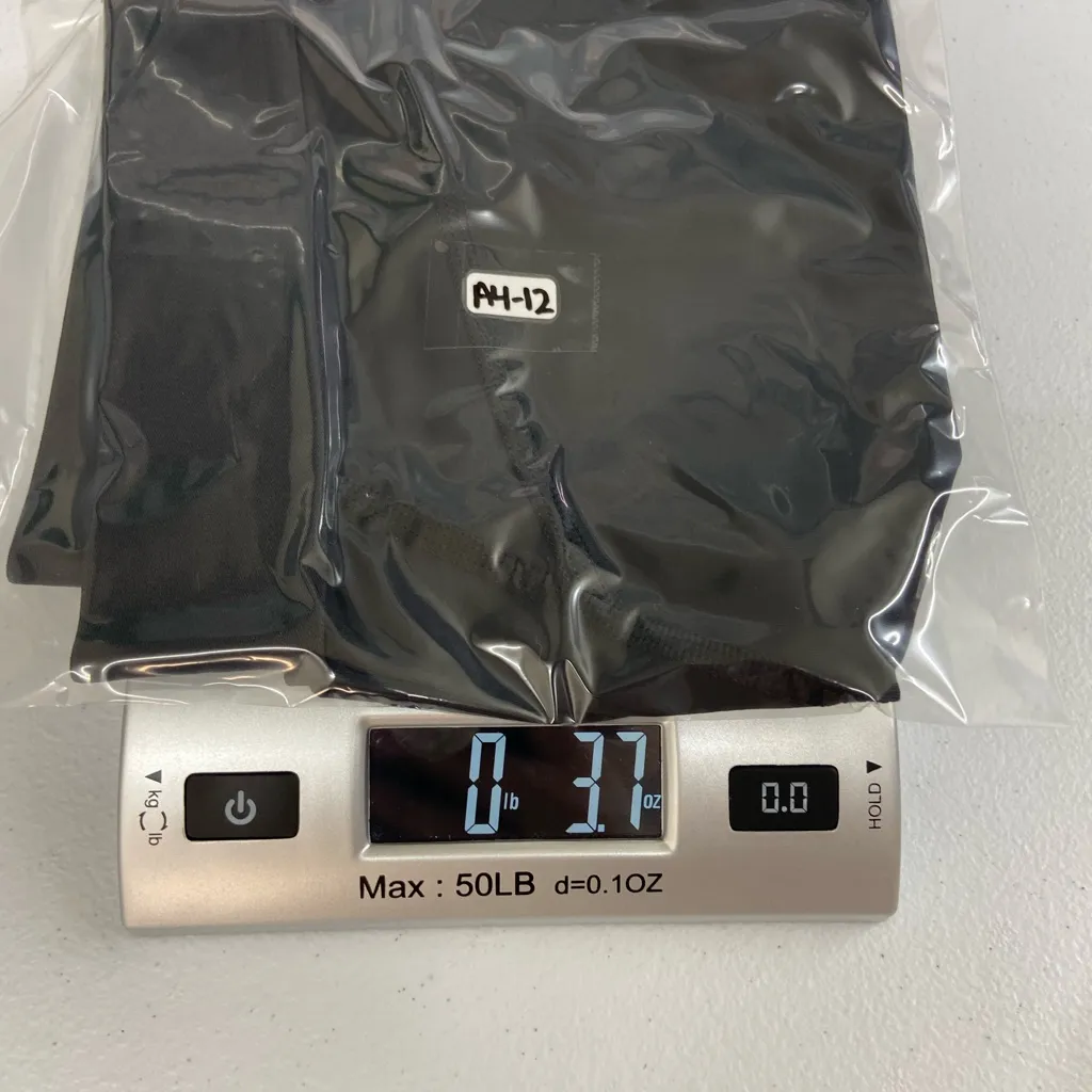 EUC‎ Victoria’s Secret SPORT women’s black elastic stretch spandex active shorts - Image 7