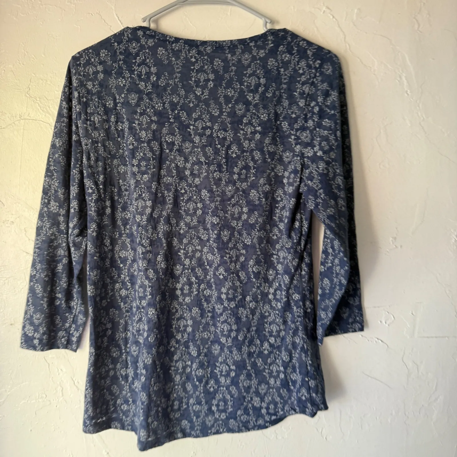 North River Navy Blue Floral Print 3/4 Sleeve V Neck Casual Top Blouse M Peasant Size M - Image 7