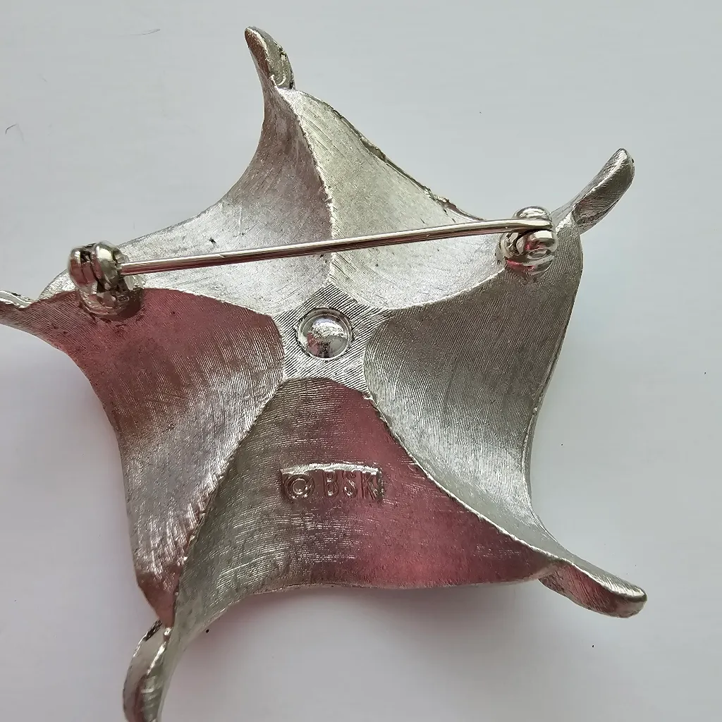 BSK Silver Tone Textured Metal Star Flower Pin Brooch Space Age Vintage Jewelry - Image 3
