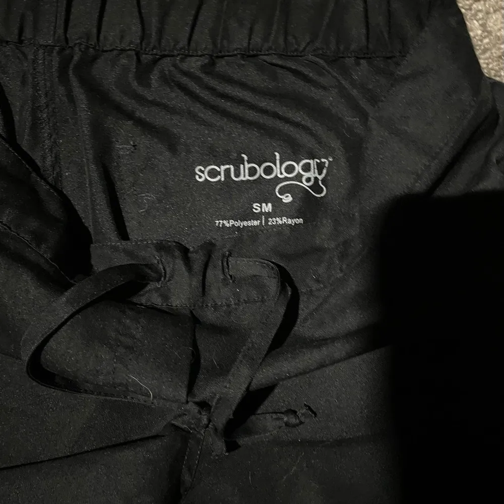 Scrubology Women's Black Drawstring Cargo Pants And Elastic Waust - Image 7