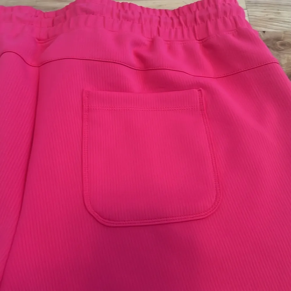 Mondetta Hot Pink Soft Ribbed Active Shorts - NWT - Image 5