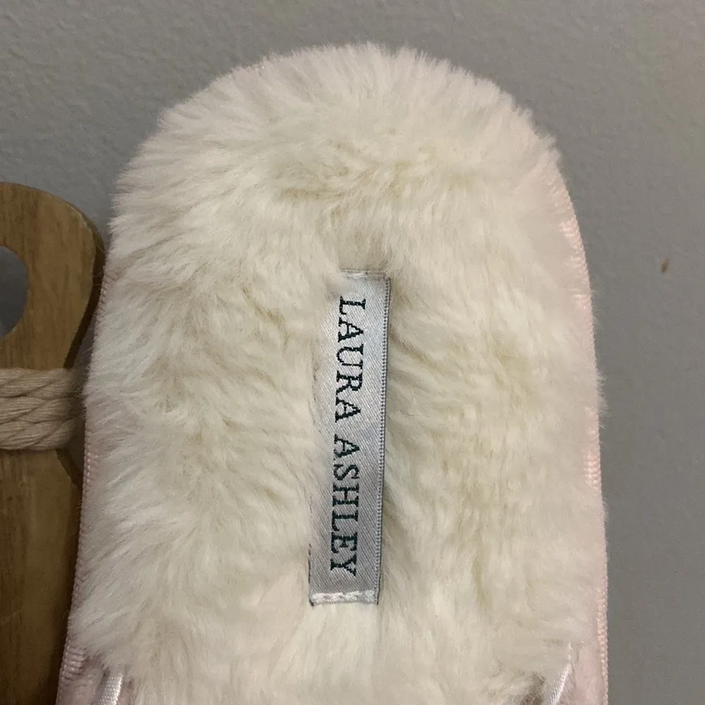 Laura Ashley New! Women’s pink flat slippers size XL 9.5 - 10.5 - Image 3