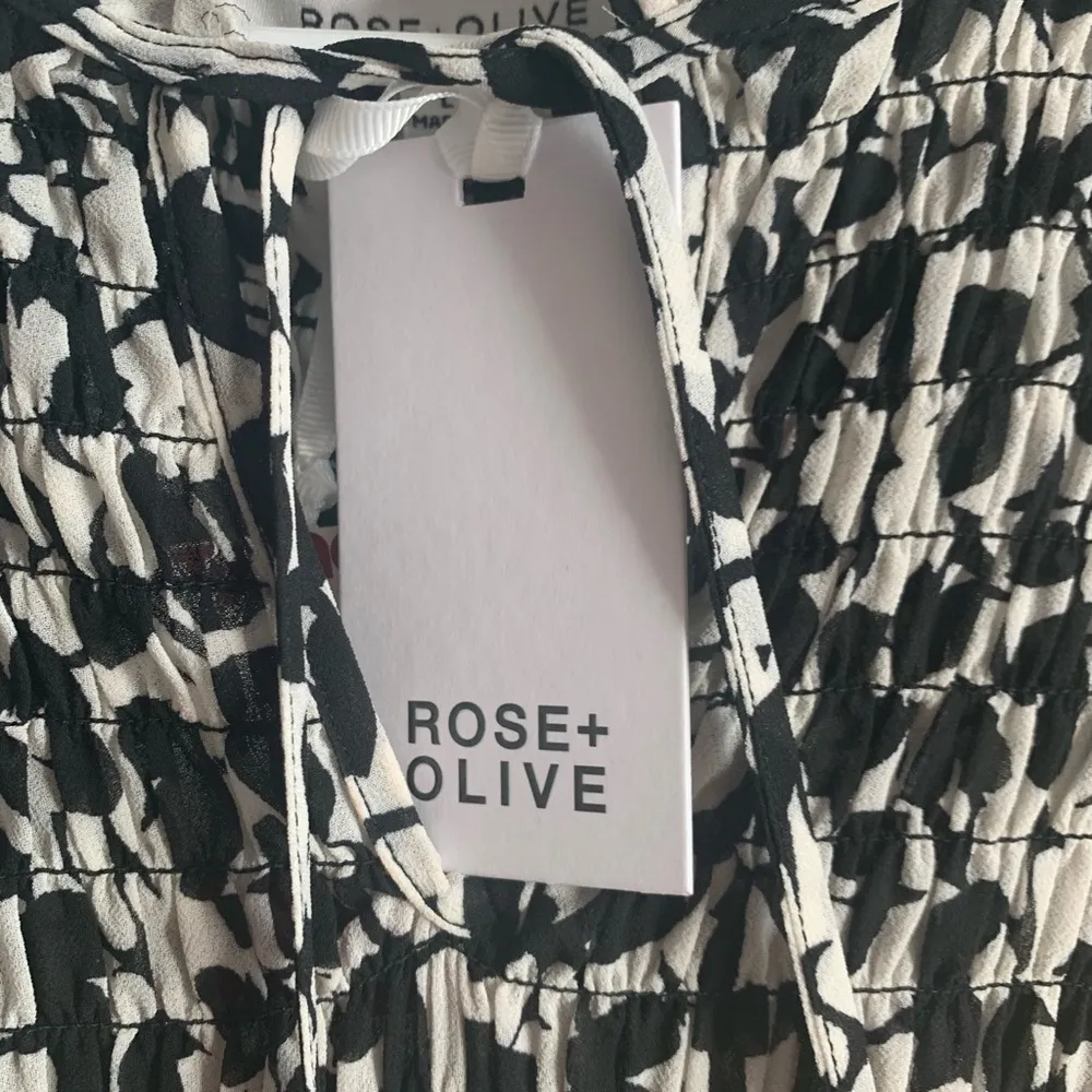Rose + Olive Black and White Chiffon Fit & Flare Blous Size Large NWT - Image 2