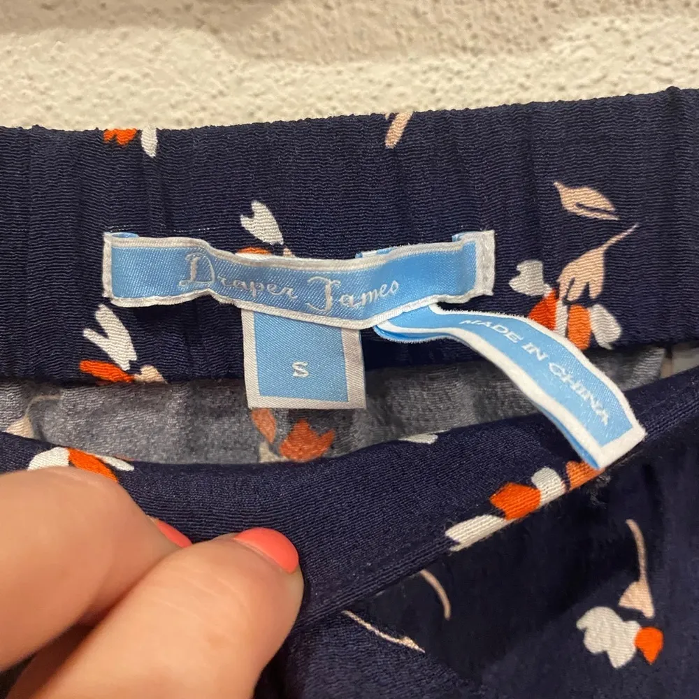 Draper James Pull On Floral Skirt Size Small EUC - Image 3