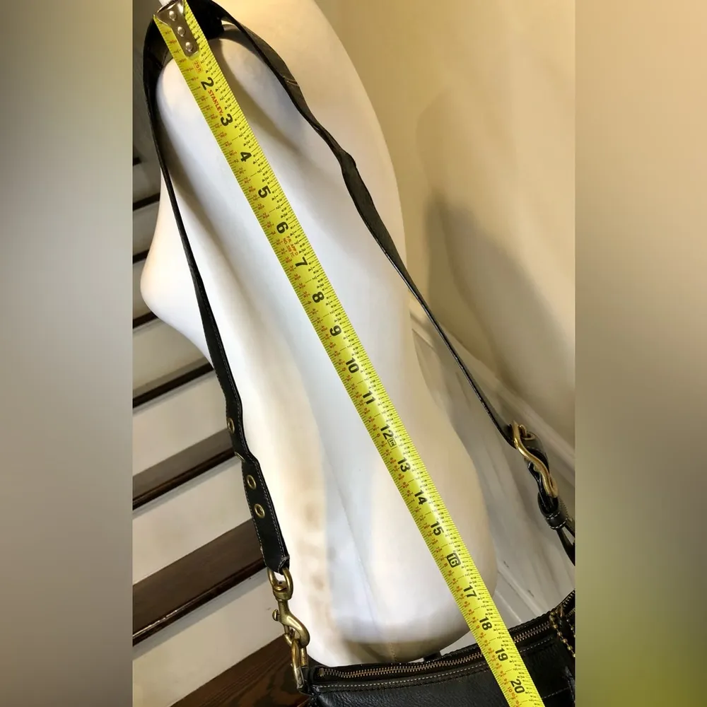 COACH Tumbled Black Leather Crossbody Shoulderbag Contrast Stitching Zipper Top - Image 9