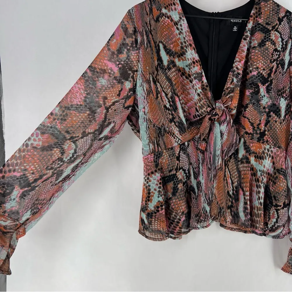 4S13NNA Marissa Snakeskin Print Sheer Chiffon Tie Front V - Image 5