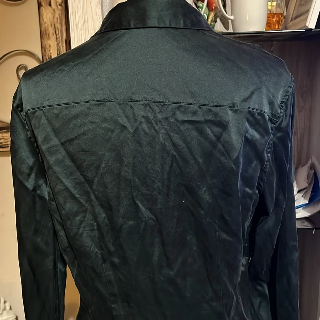 Theory  Deep Green Button Down Shirt size Large - Image 4