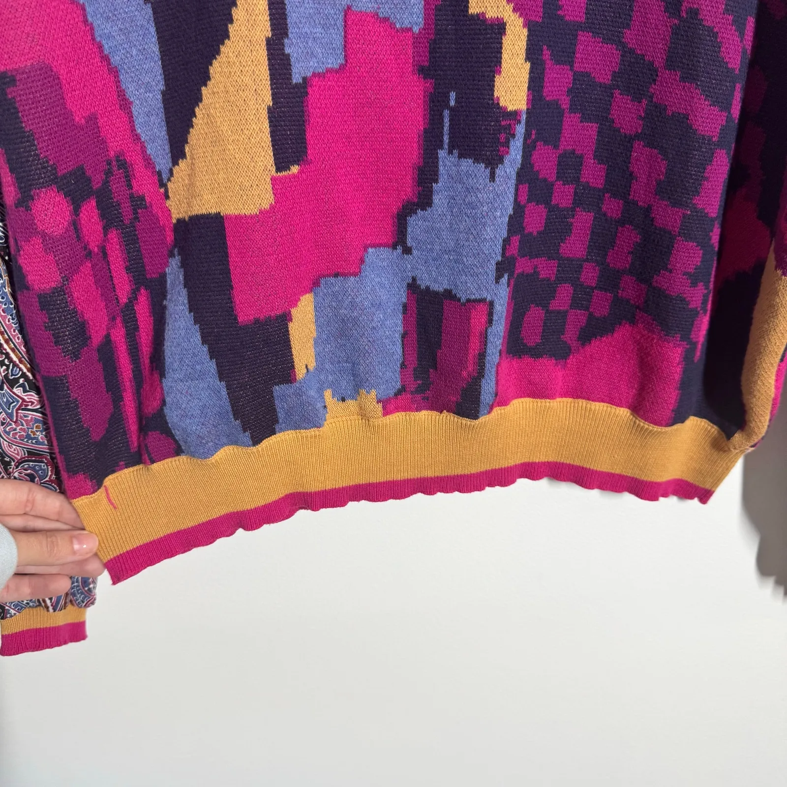 Fate Sweater Women M Geometric 80s 90s Print Crew Neck Anthropologie Paisley Top - Image 4