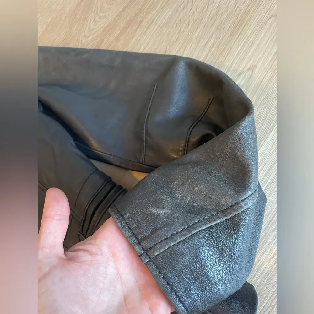 Vintage Levi’s Genuine Leather 90’s Moto Style Jacket - Image 3