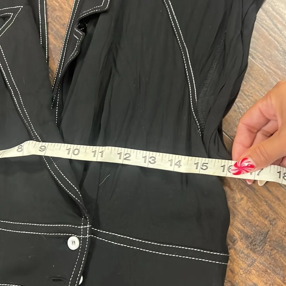 Black Button - Image 7