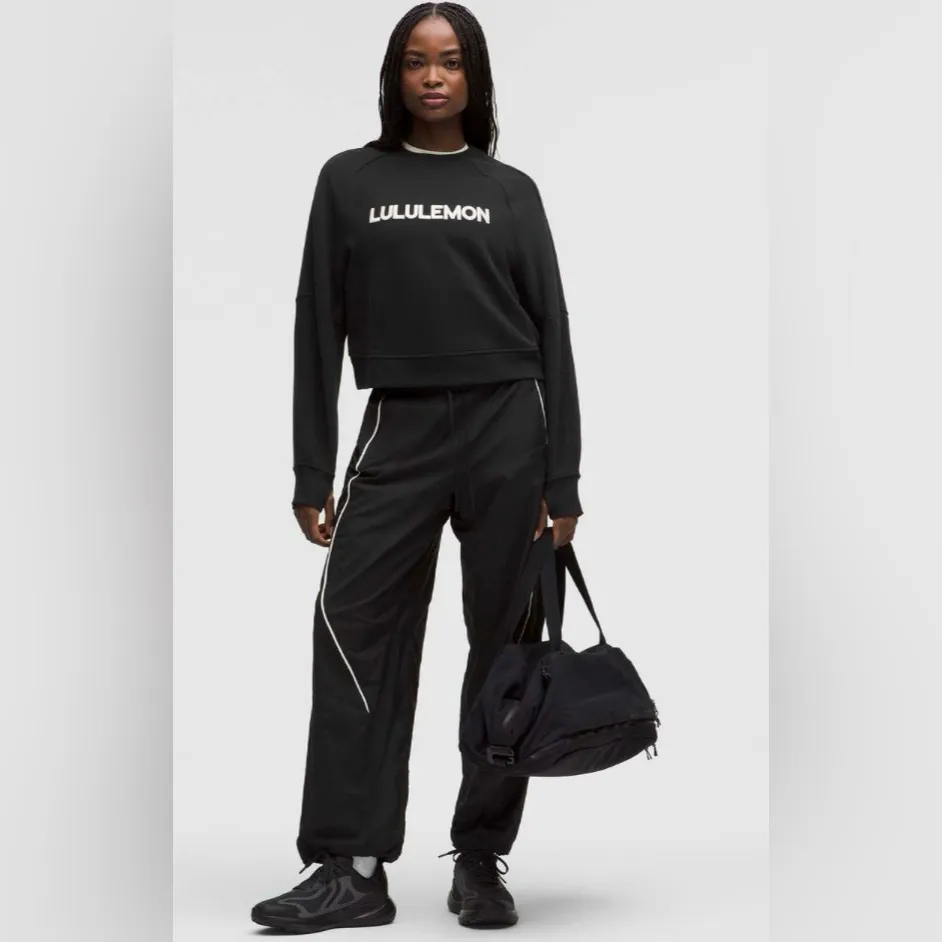 Lululemon NWT Scuba Oversized Pullover Wordmark Black Light Ivory Size M L - Image 2