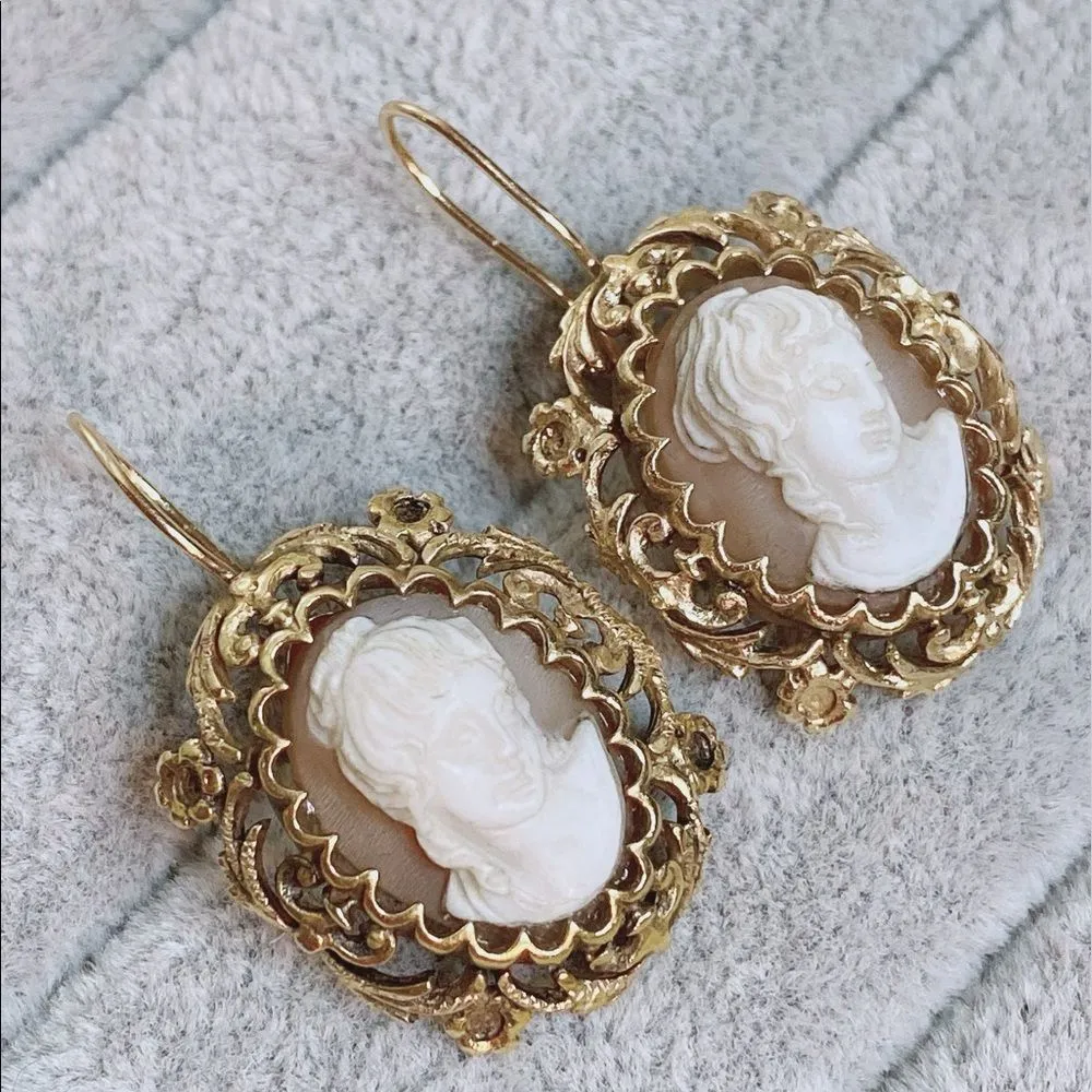 Antique 14K 14KT Antique Cameo Yellow Gold Ladies Earrings - Image 5