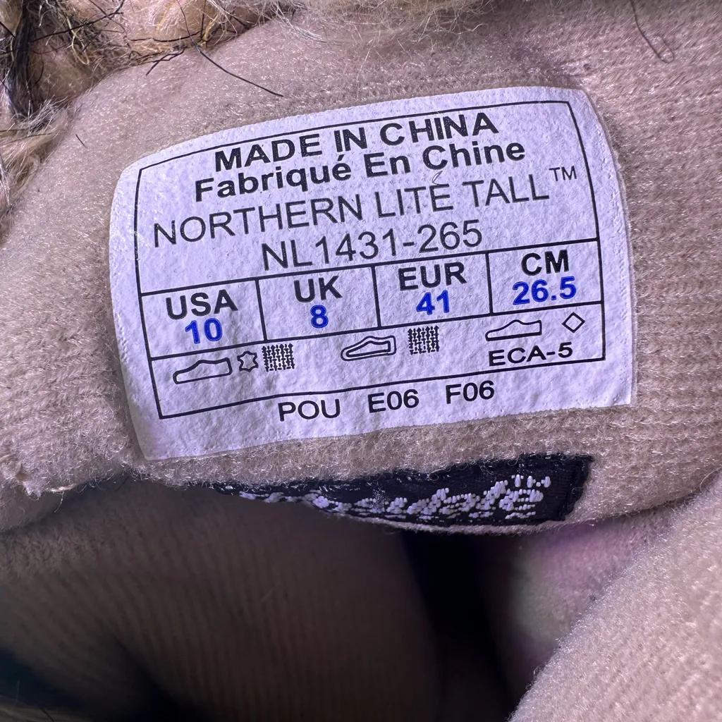 Sorel Tan Winter Boots with Fur Trim - Image 3