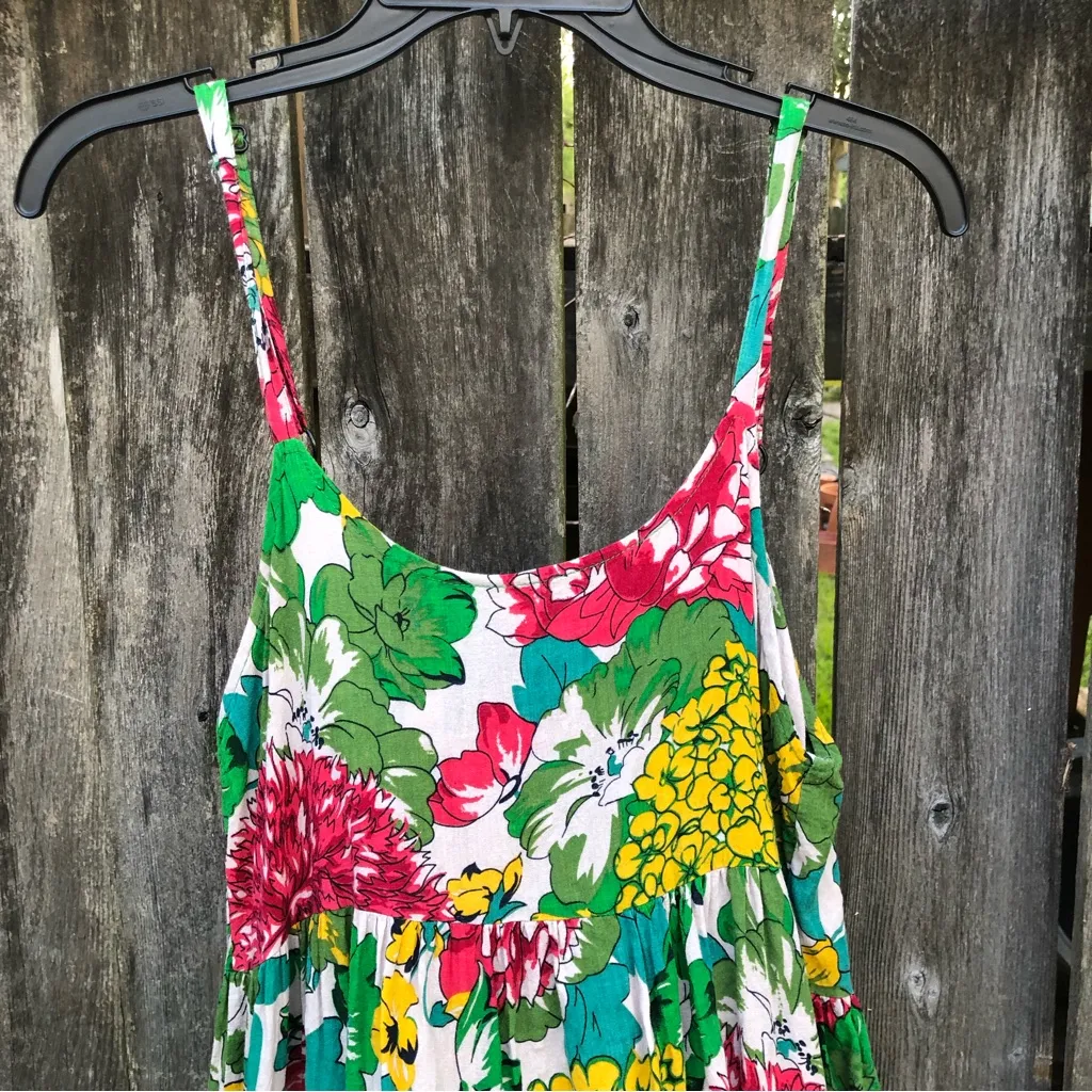 🛍️Floral Tiered Maxi Dress Small Red - Image 2