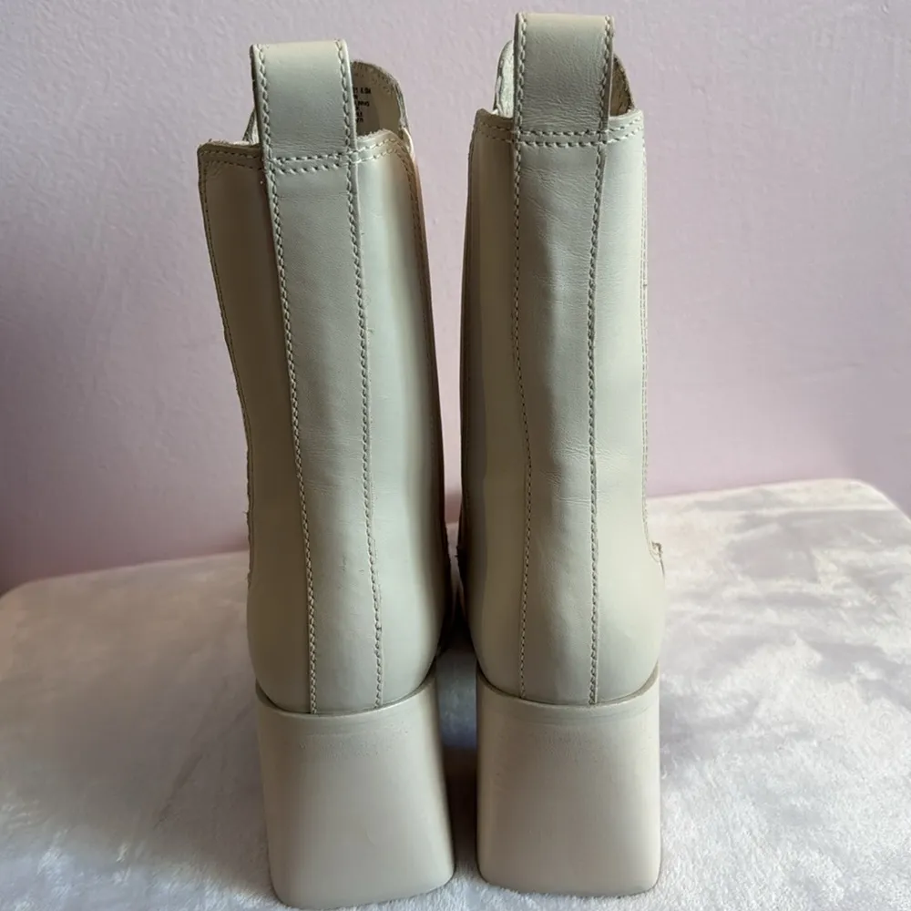 Steve Madden Argent Pull On Chelsea Boots Size 8.5 - Image 5
