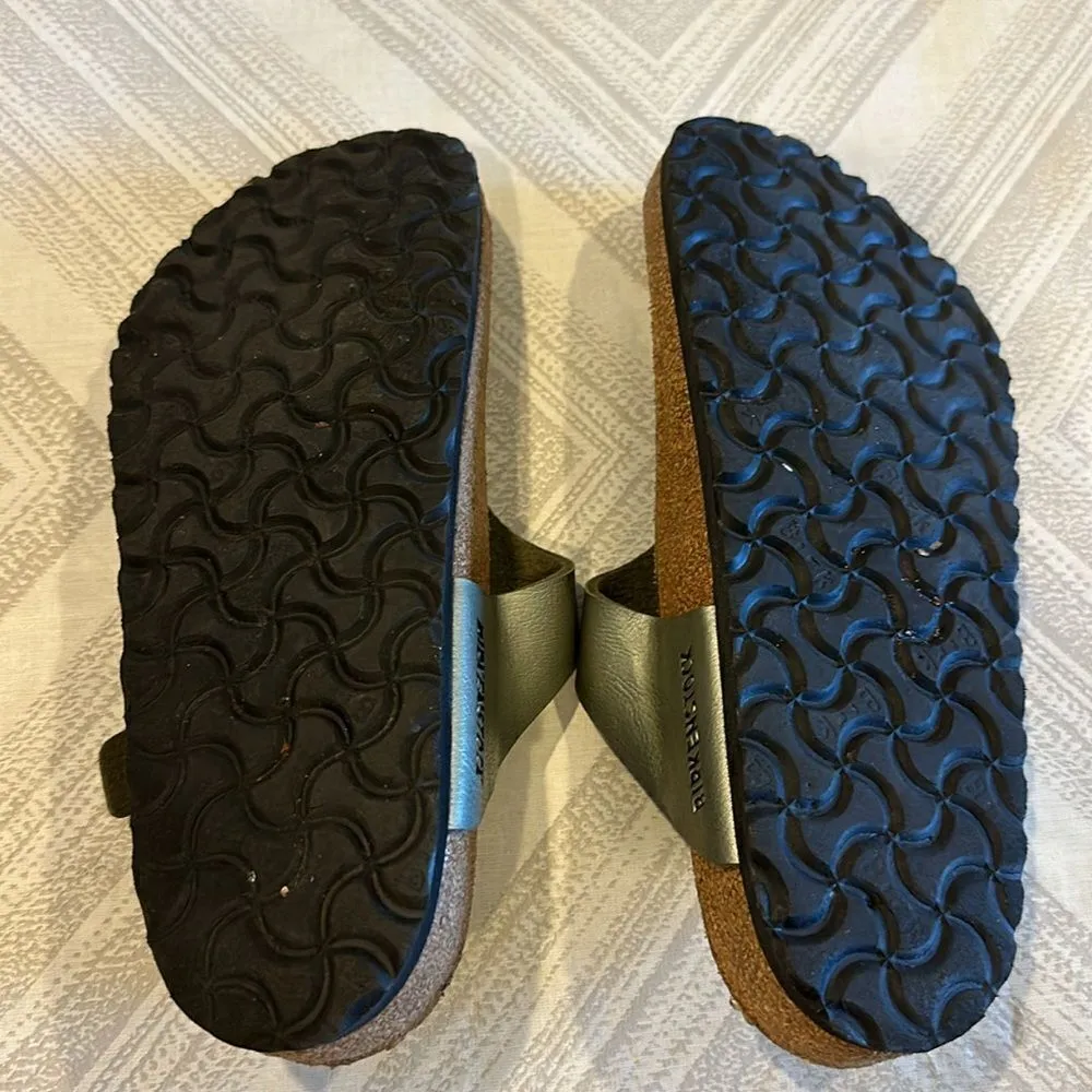 Birkenstock Women’s Gizeh Birko-Flor Silver Flip Flop - Size 38 - Image 5