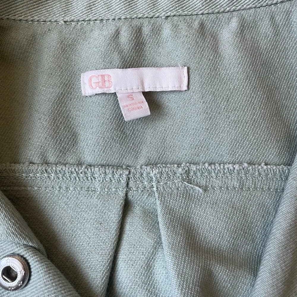 GB light mint green button down slightly cropped jacket - Image 3
