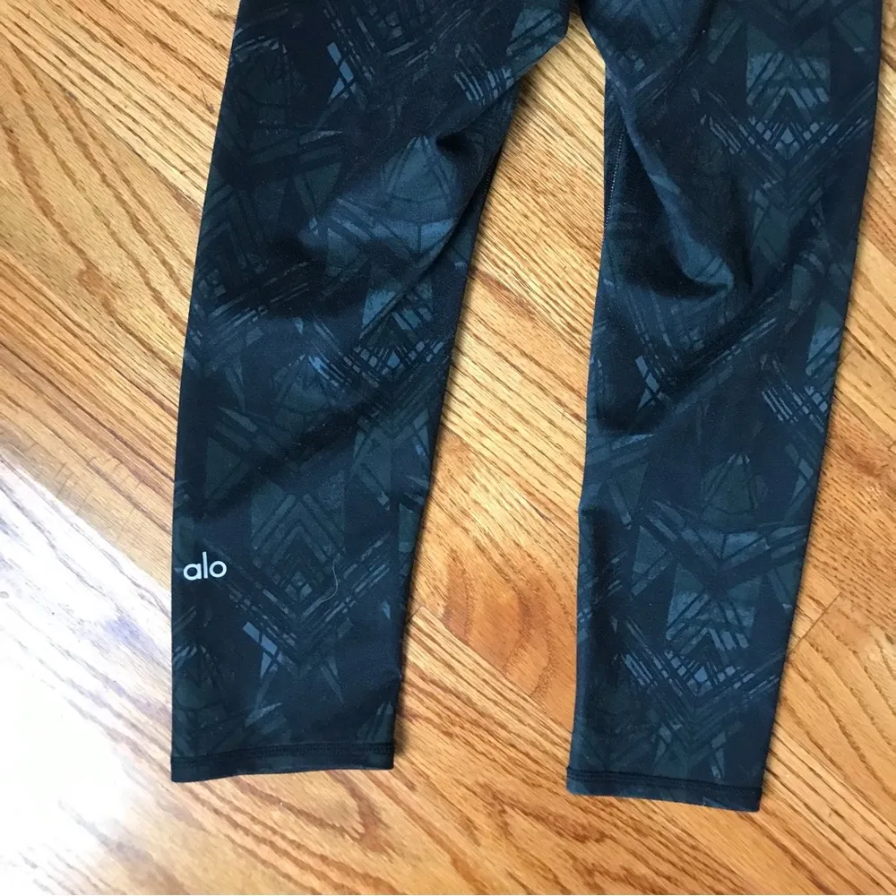 Alo Black/Dark Green Pattern Legging - Image 8