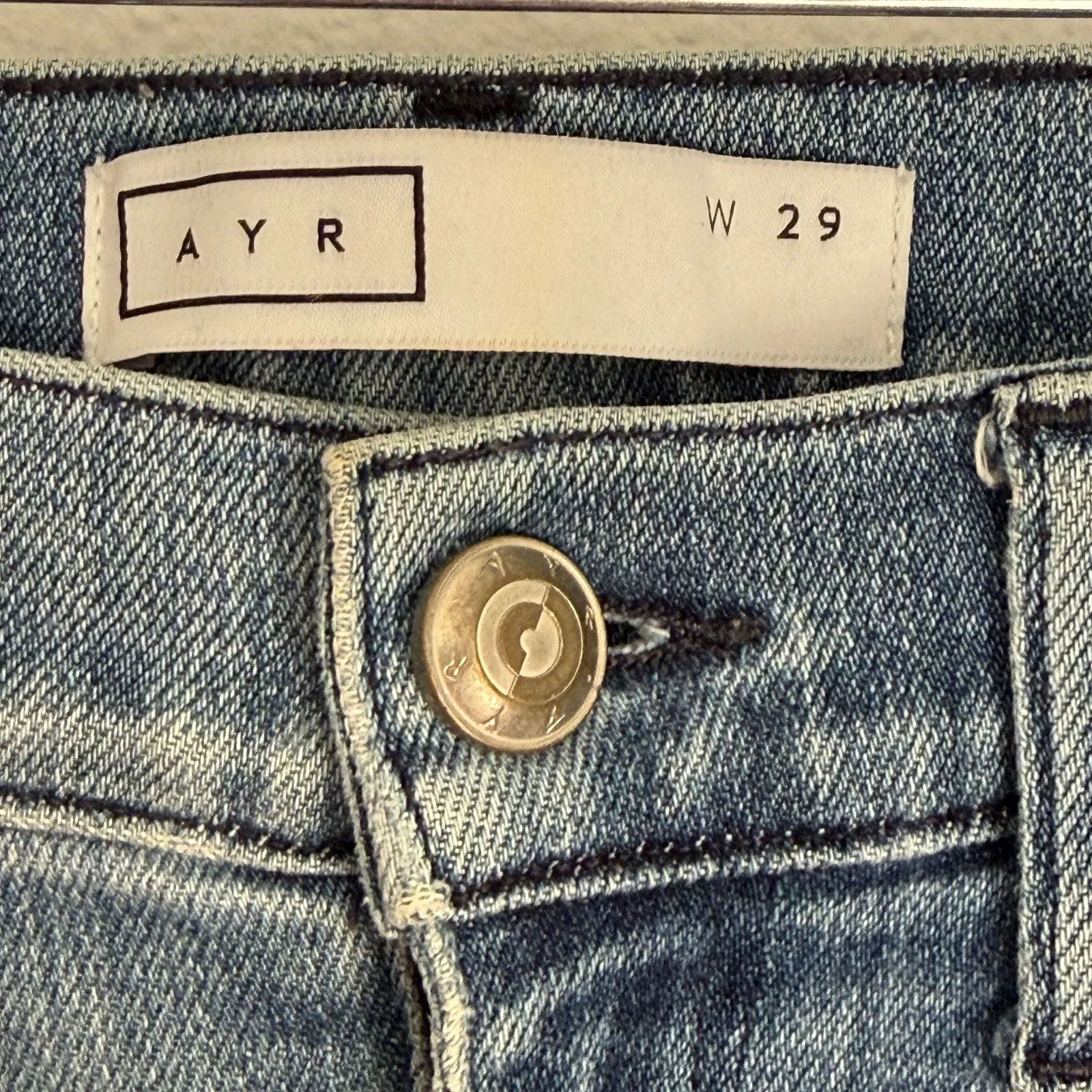 AYR Women's Sz 29 The Bomb Pop Straight Jean Jean in Bomba Light Wash Raw Hem - Image 8