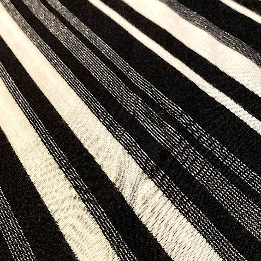 Ann Taylor lightweight sweater, Large - Image 4