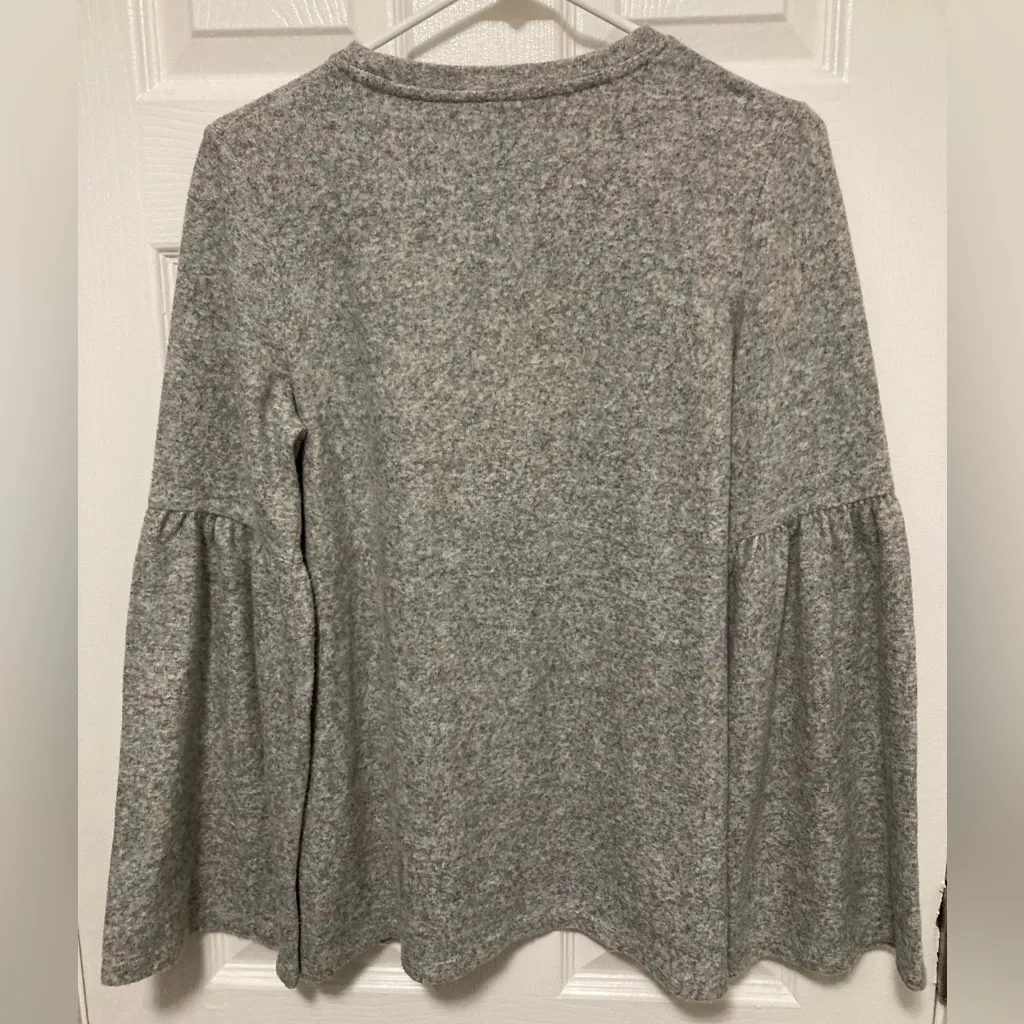 Zara Trafulac Heather Gray Long Bell Sleeve Blouse Shirt - Image 7