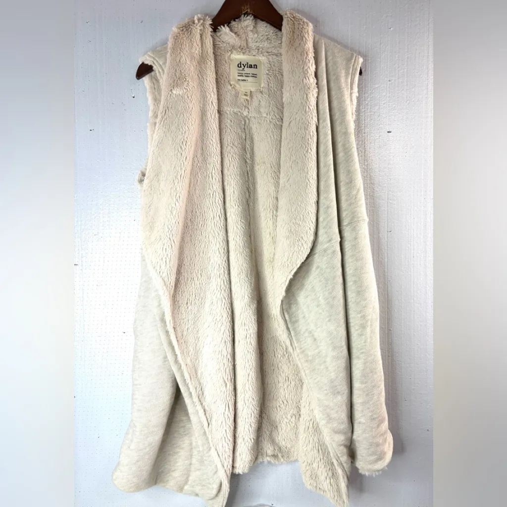 Dylan XL Oversized Faux Fur Jacket Vest - Image 10