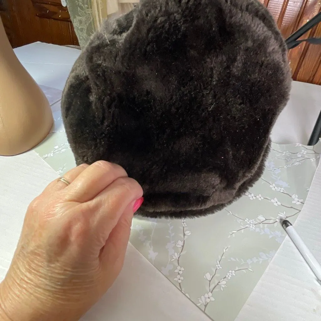 Vintage faux Fur brown Cloche hat . - Image 6