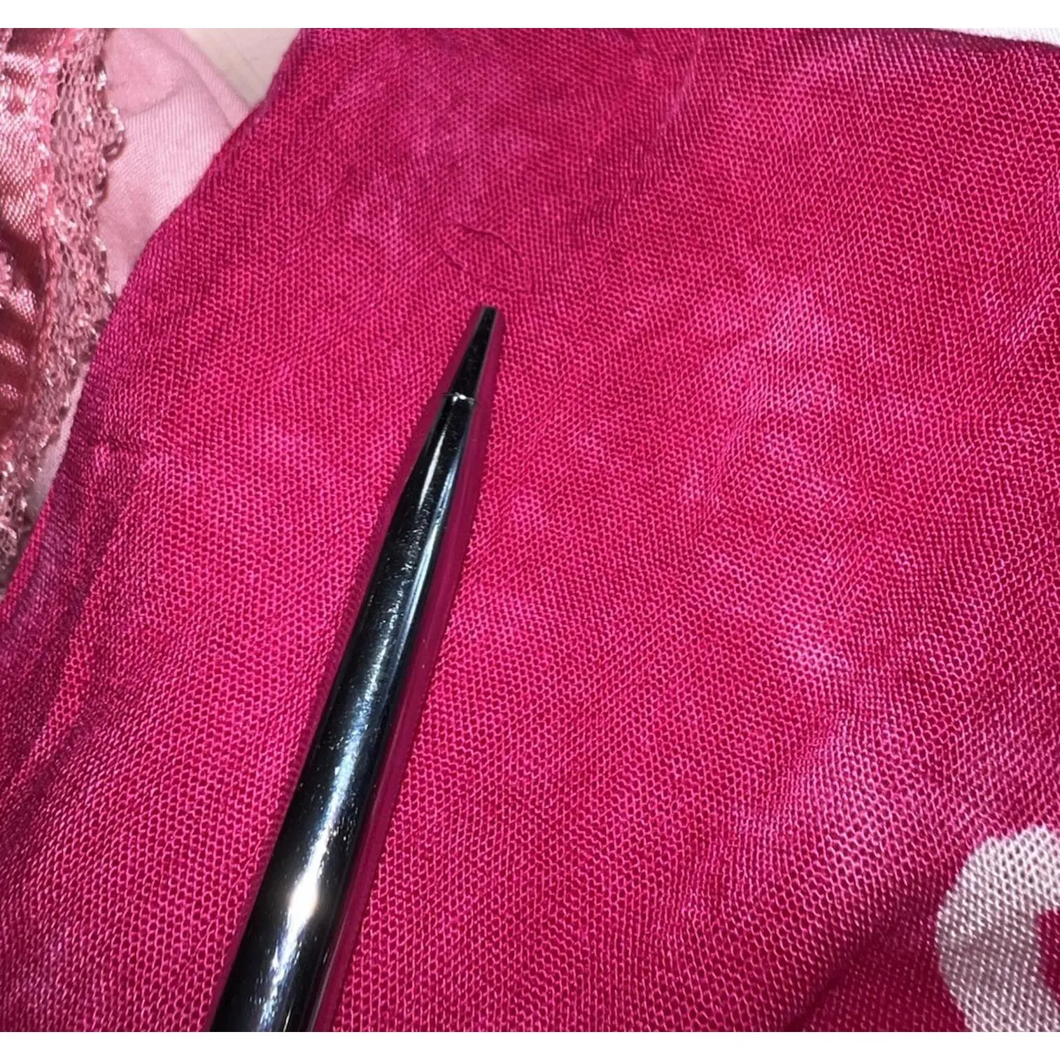 Lumba Pink Gecko Print Sarong Wrap 100% Rayon Handmade in Indonesia 64x46 Unisex - Image 5