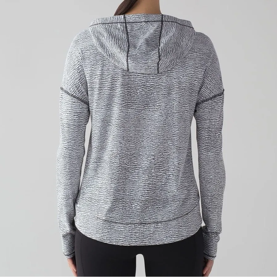 Lululemon Squad Goals Hoodie Size 4 - Image 2