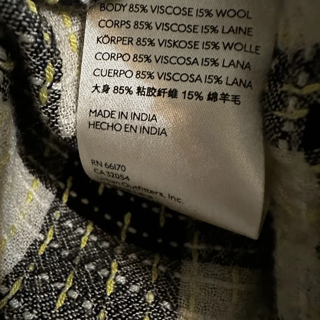 Anthropologie Pilcro Breezy Buttondown Shirt Black Plaid
Size XS - Image 4