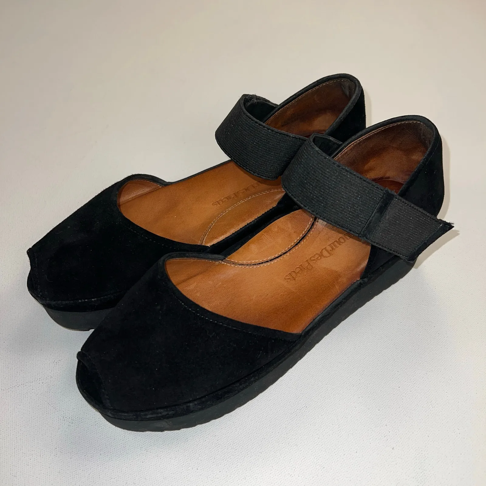 L’Amour des Pieds Amadour Peep Toe Mary Jane Platform Sandal Black Suede Size 8M - Image 3