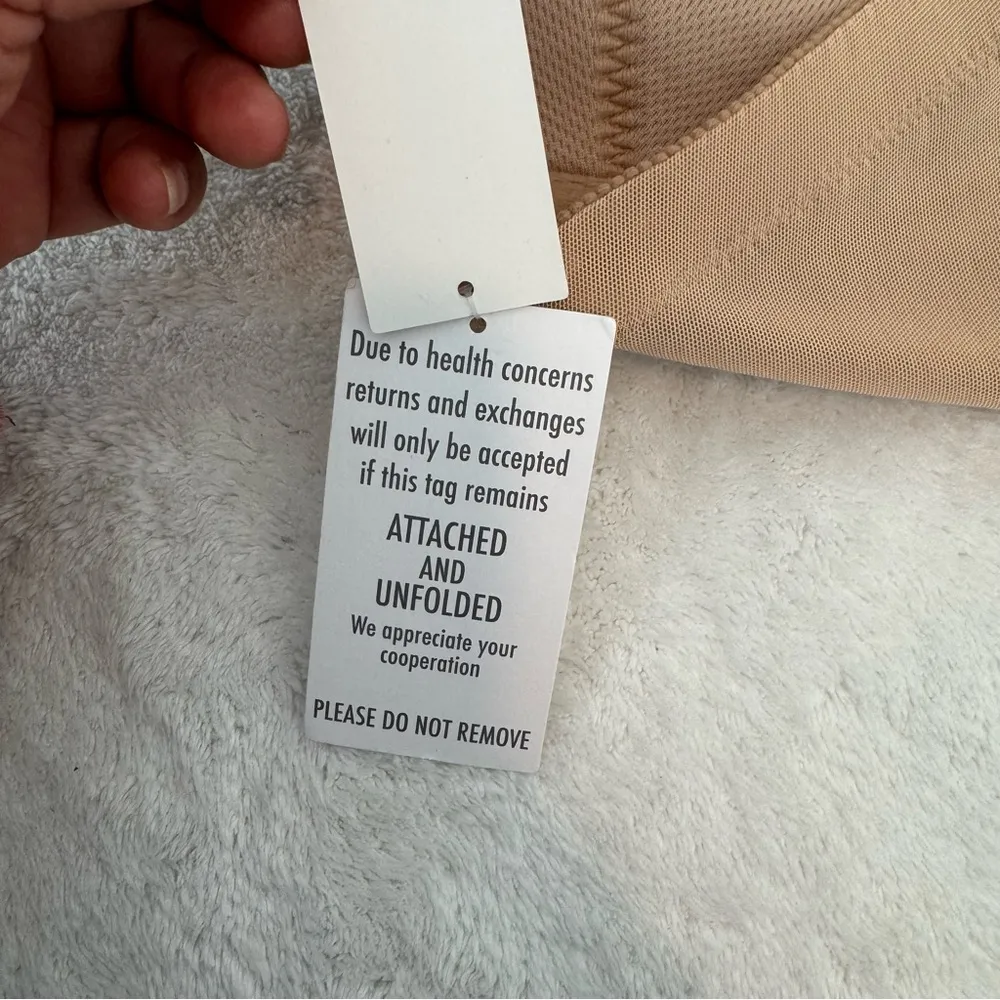 Dominique Backless Strapless bra NWT SZ 36DD Tan - Image 7