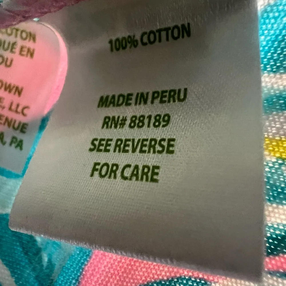 New Lilly Pulitzer top Medium Multicolor T Shirt Pelican Pink Off The Scales - Image 5