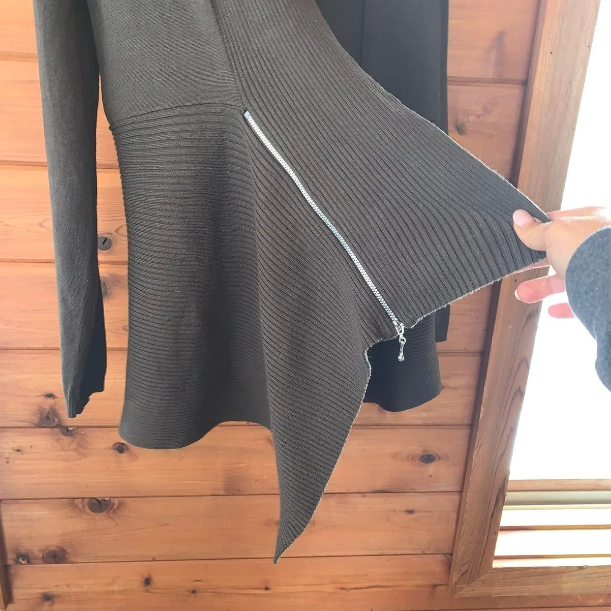 Kate & Mallory  Army Green Zipper Accent Cardigan Size Medium - Image 4