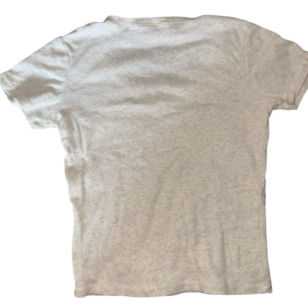 Brandy Melville Heather Gray V-Neck T-Shirt. - Image 3