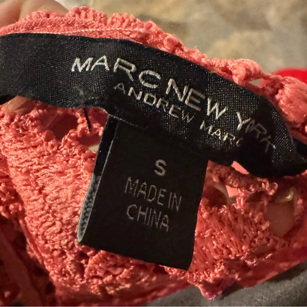 Andrew Marc New York Blouse Women’s Small Coral Eyelet Floral Puff Sleeve Top - Image 2