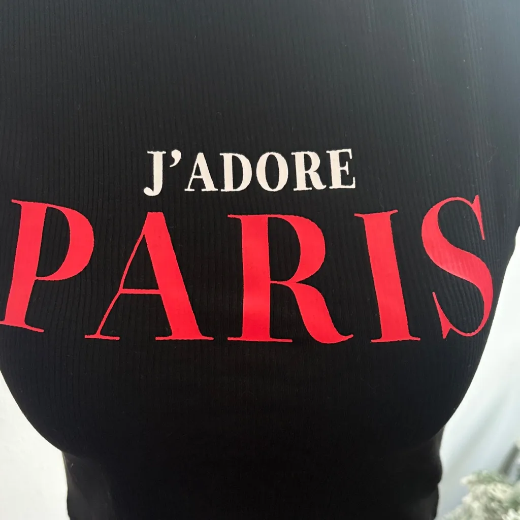 Chic Black Crop Top with Red 'J'adore Paris' Design - Image 2