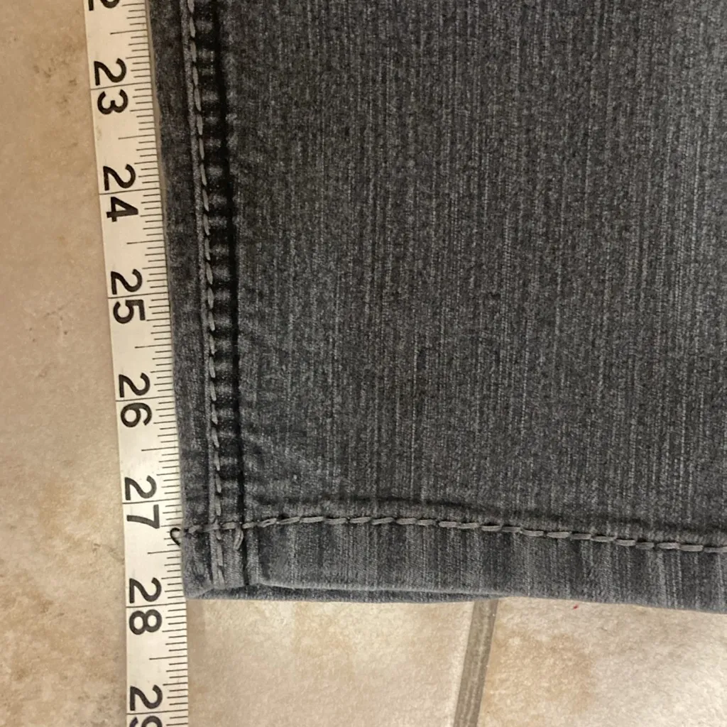 Gray-Black Avenue Denim Jegging Jeans - Image 13