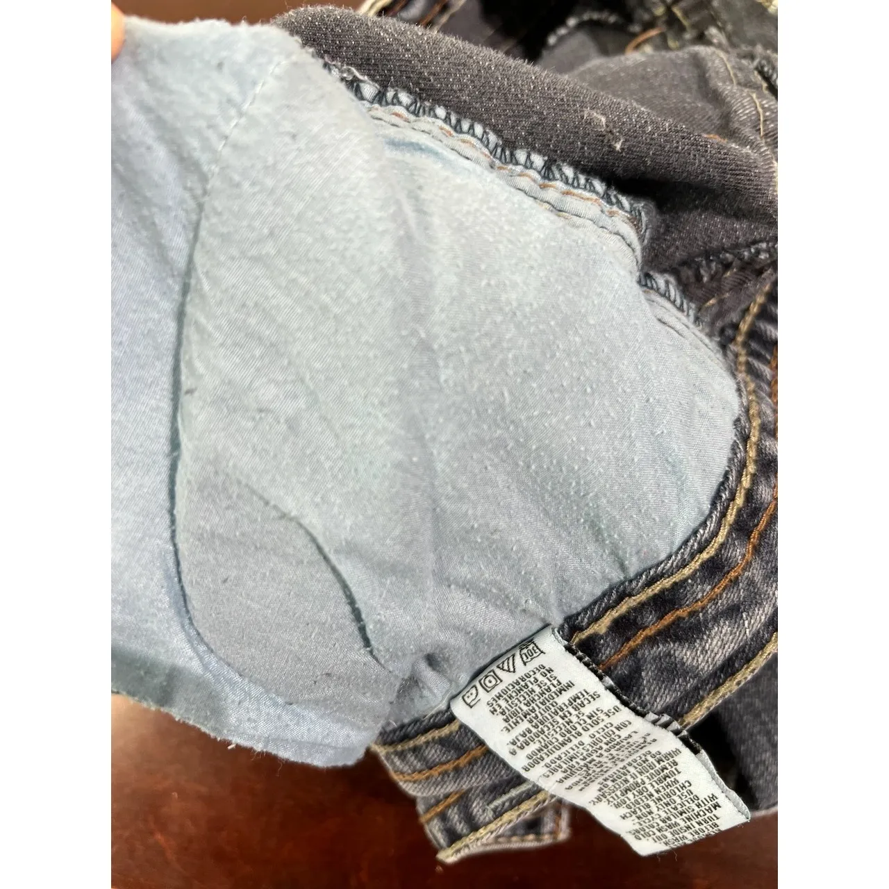 Truce Jeans Denim Bermuda Shorts Size 9 Embroidered Flap Pockets Distressed Blue - Image 14