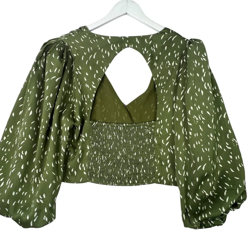 ASTR The Label Wrap Top Green XL Puff Sleeve V-Neck Cropped Satin Smocked Back - Image 3