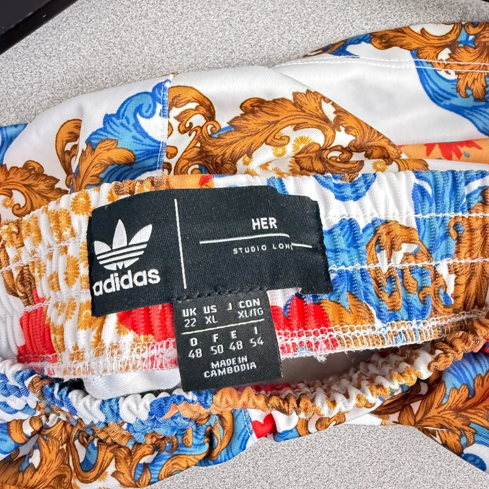 Adidas Originals Her London Shorts Womens XL Floral Multi Striped Trefoil Train - Image 8