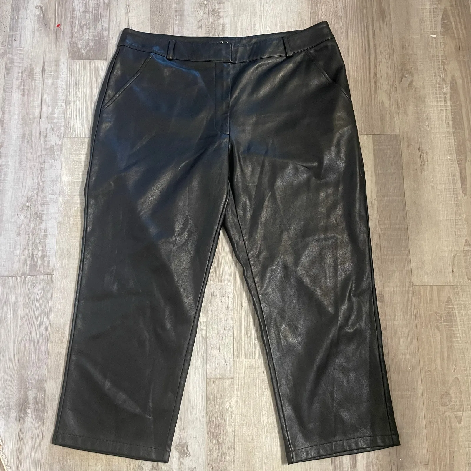 7 For all Mankind Faux Leather Wide Cropped Leg Pants Black- Size XL - Image 10