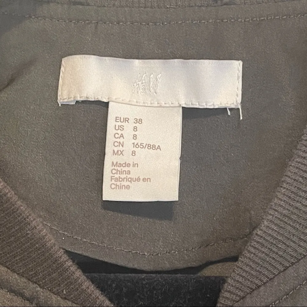 H&M Short Bomber Jacket Dark Khaki Green Size 8 - Image 6