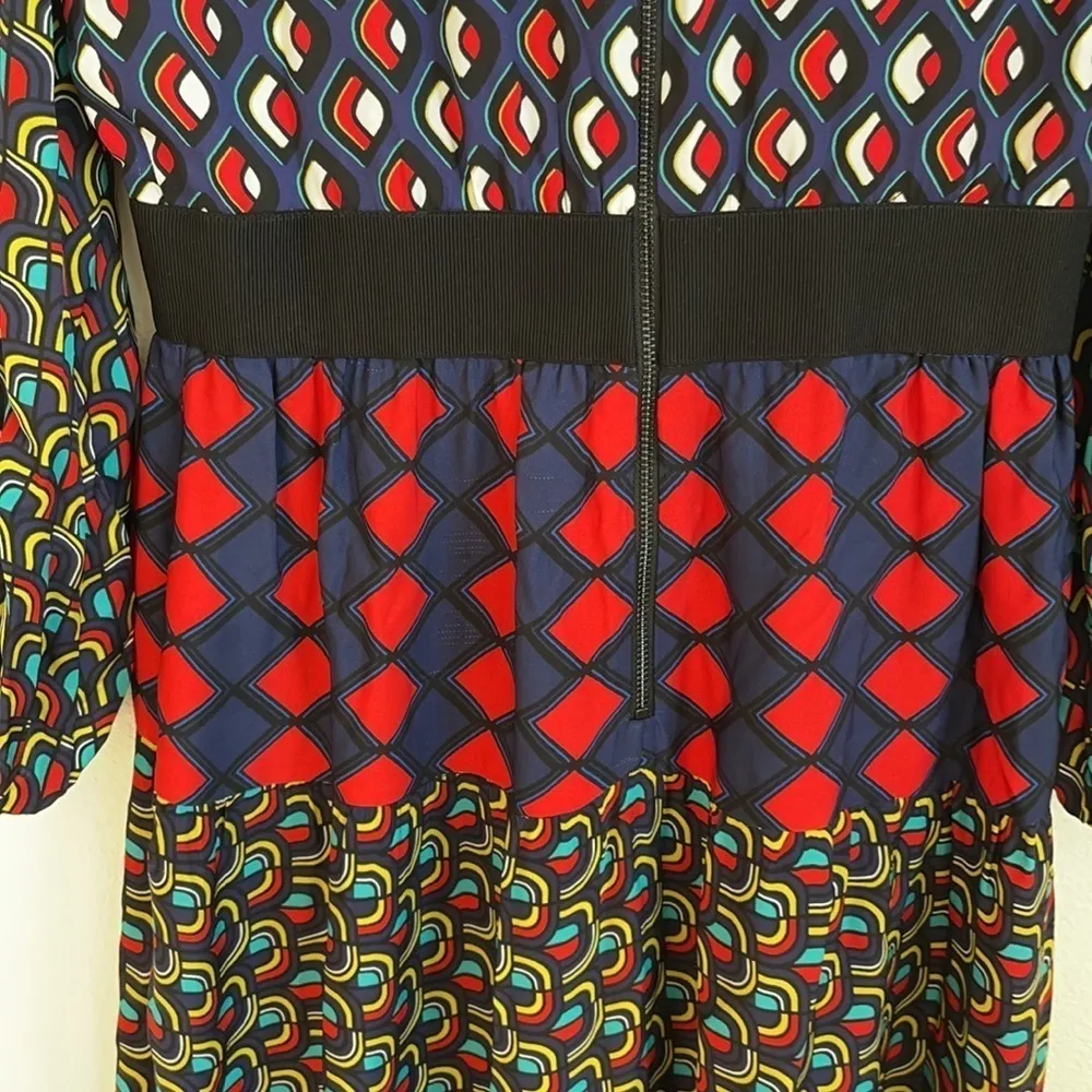 Alice+Olivia Karolina Blouson Sleeve Midi Dress in Mod Moon 2 - Image 13