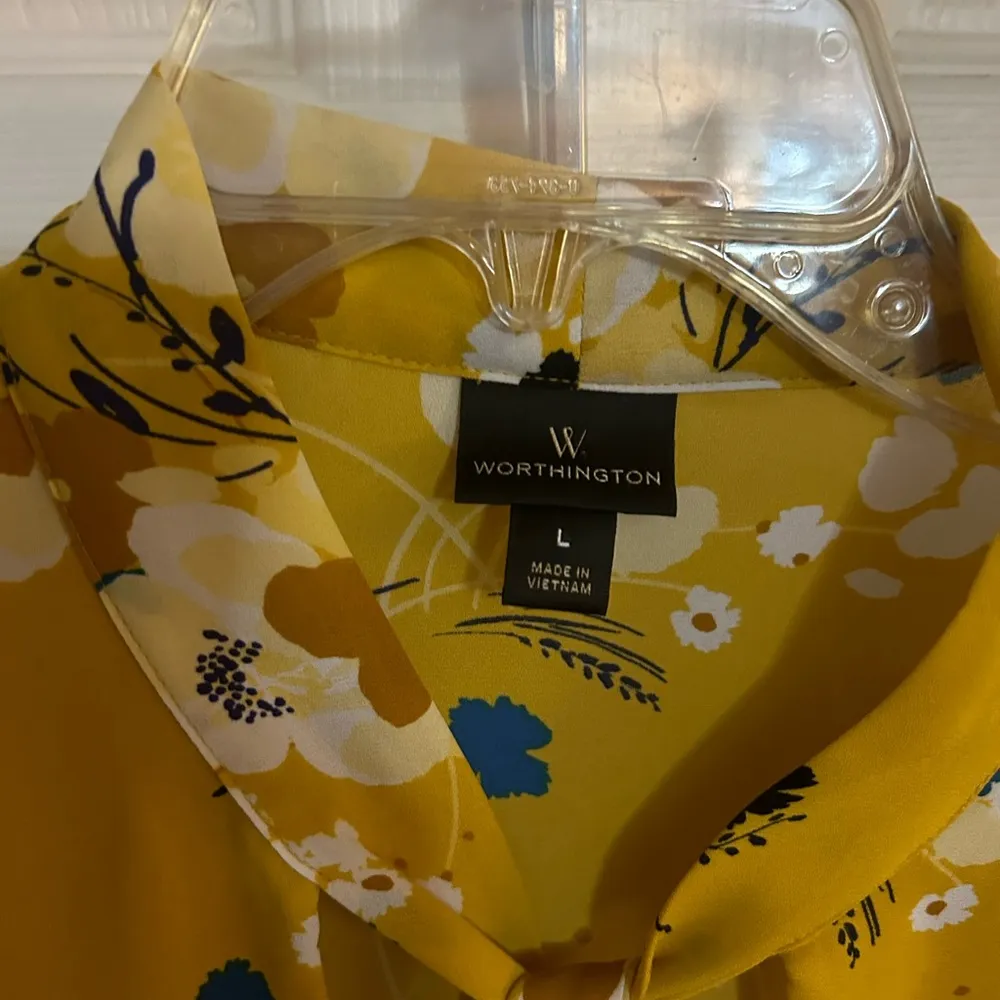 Mustard floral  Worthington blouse Sz L - Image 3