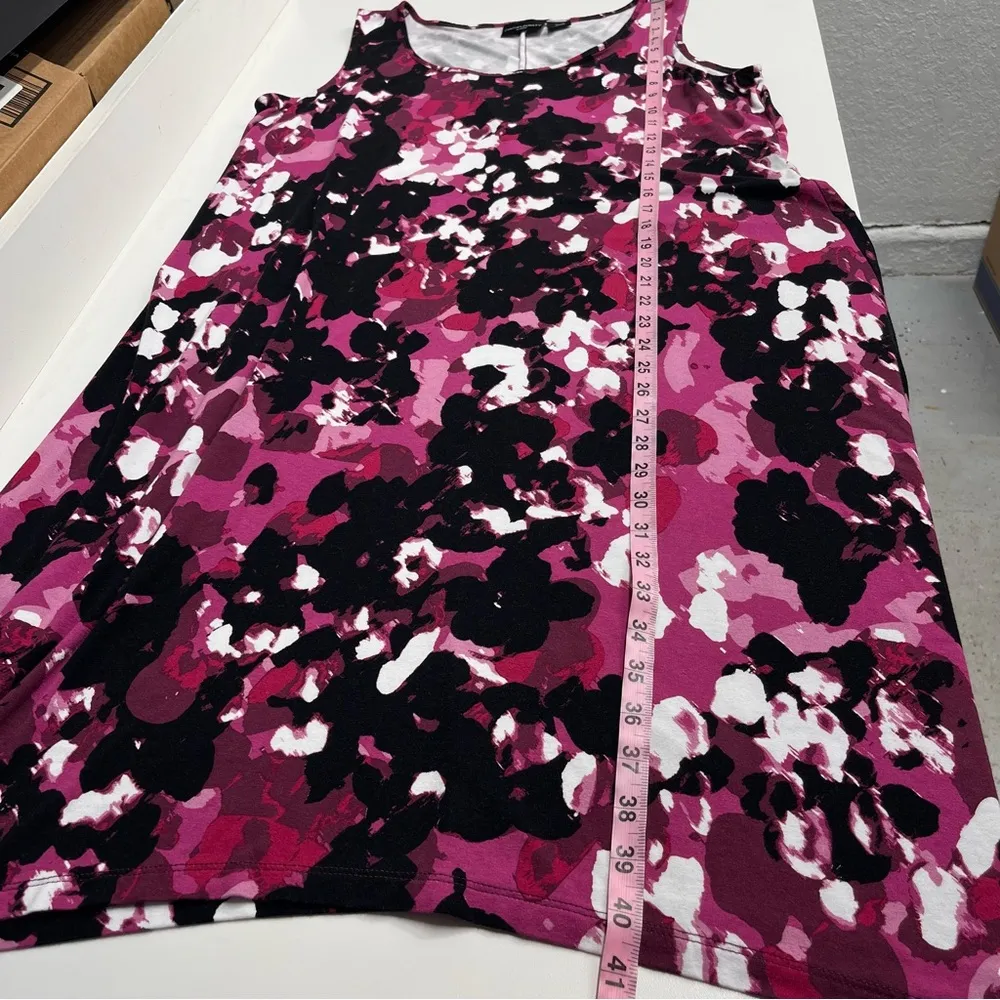 Cynthia Rowley Woman floral style dress size 1X sleeveless dark floral dress - Image 3